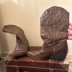 Madden Girl, Cowboy Boots, Size 9 1/2, Brown